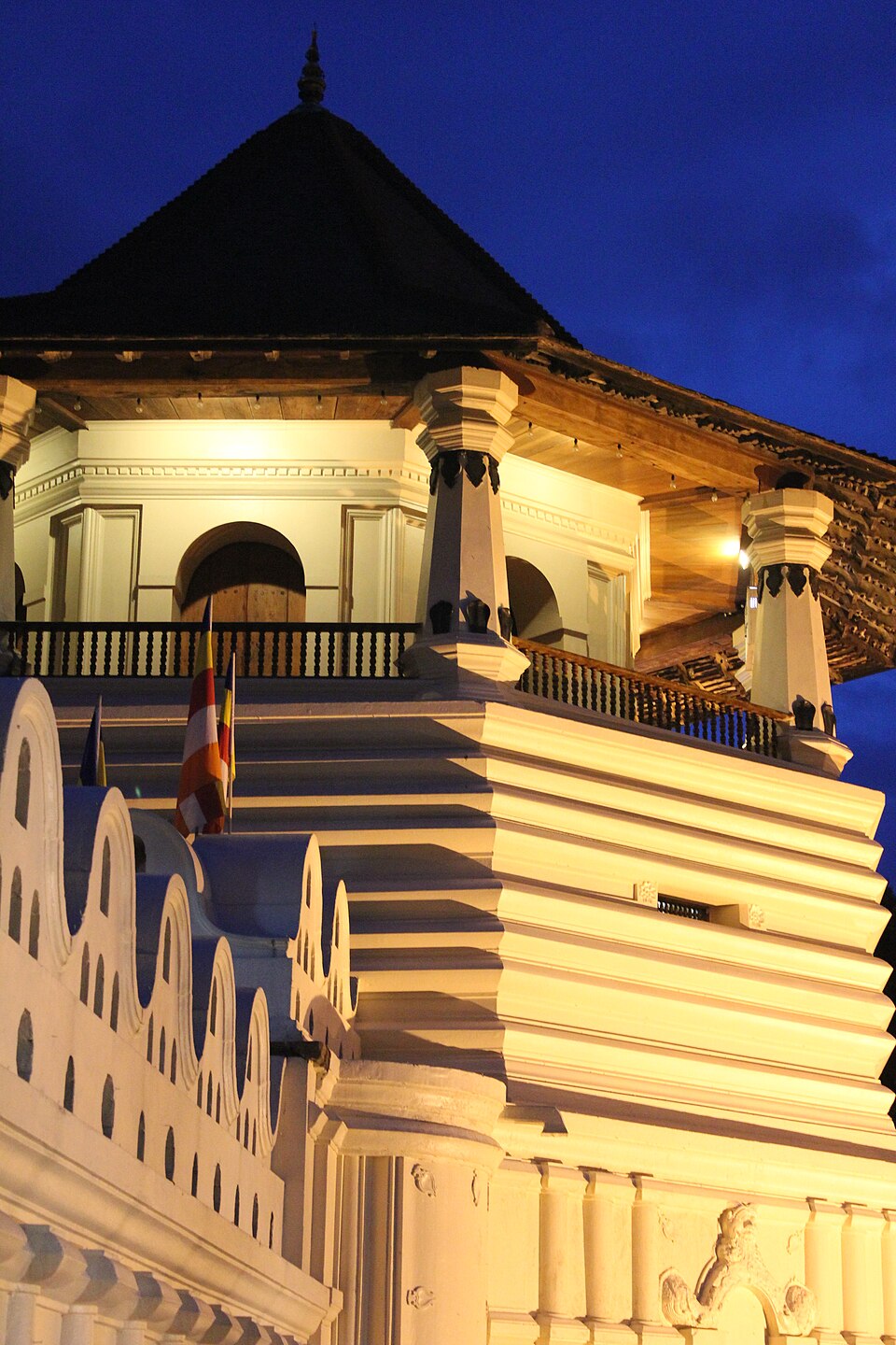 Temple of the Sacred Tooth Relic 1
